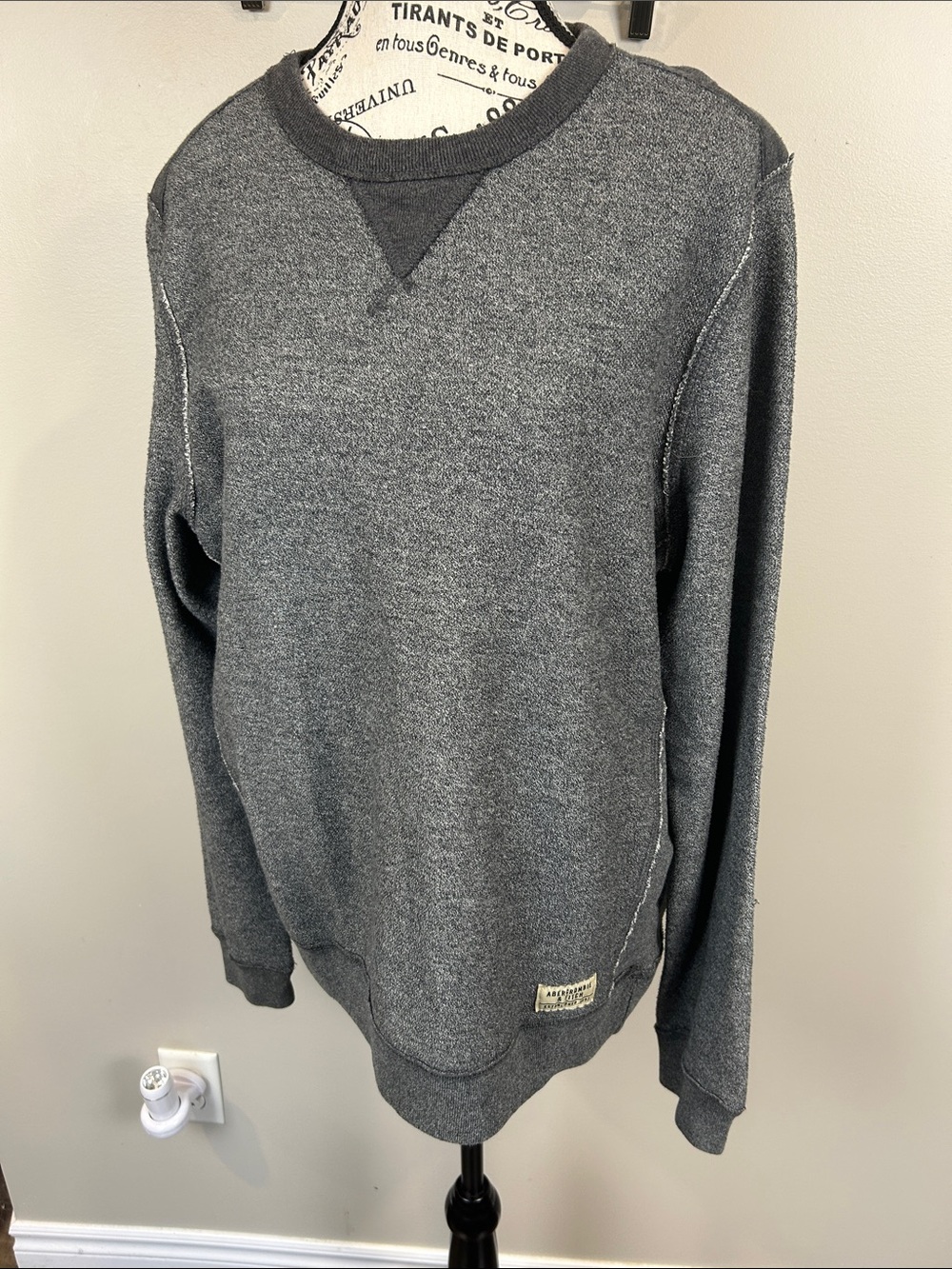Abercrombie & Fitch Men’s Large Grey Reverse Seam Crewneck Sweatshirt